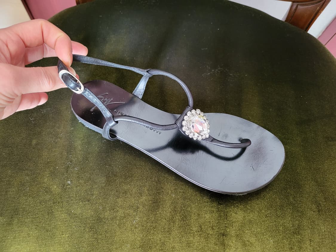 쥬세페 자노티 빅 크리스탈 플랫 샌들 박스 더스트 1 회 착용 상품이미지4