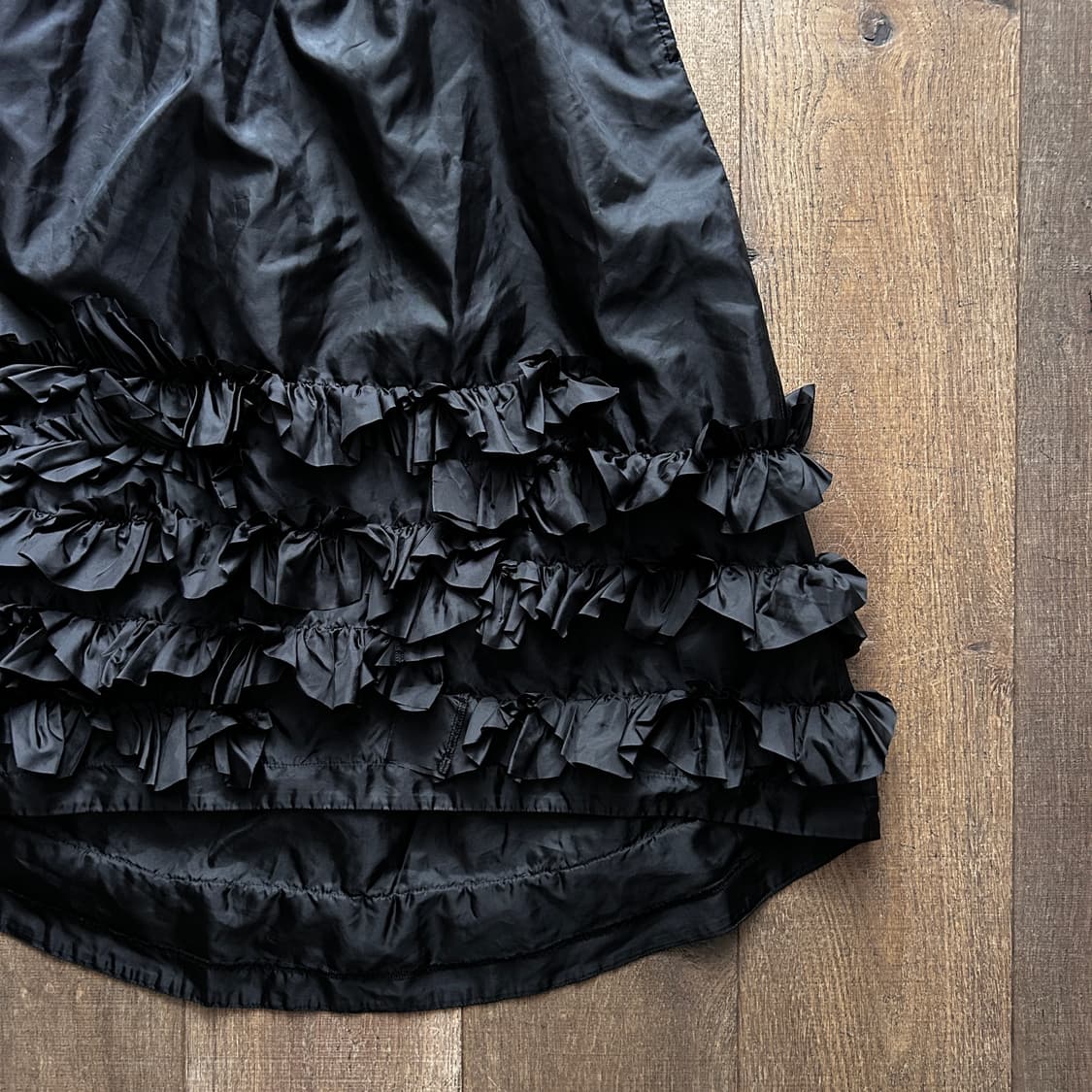 Frill Asymmetry Long Skirt 상품이미지7