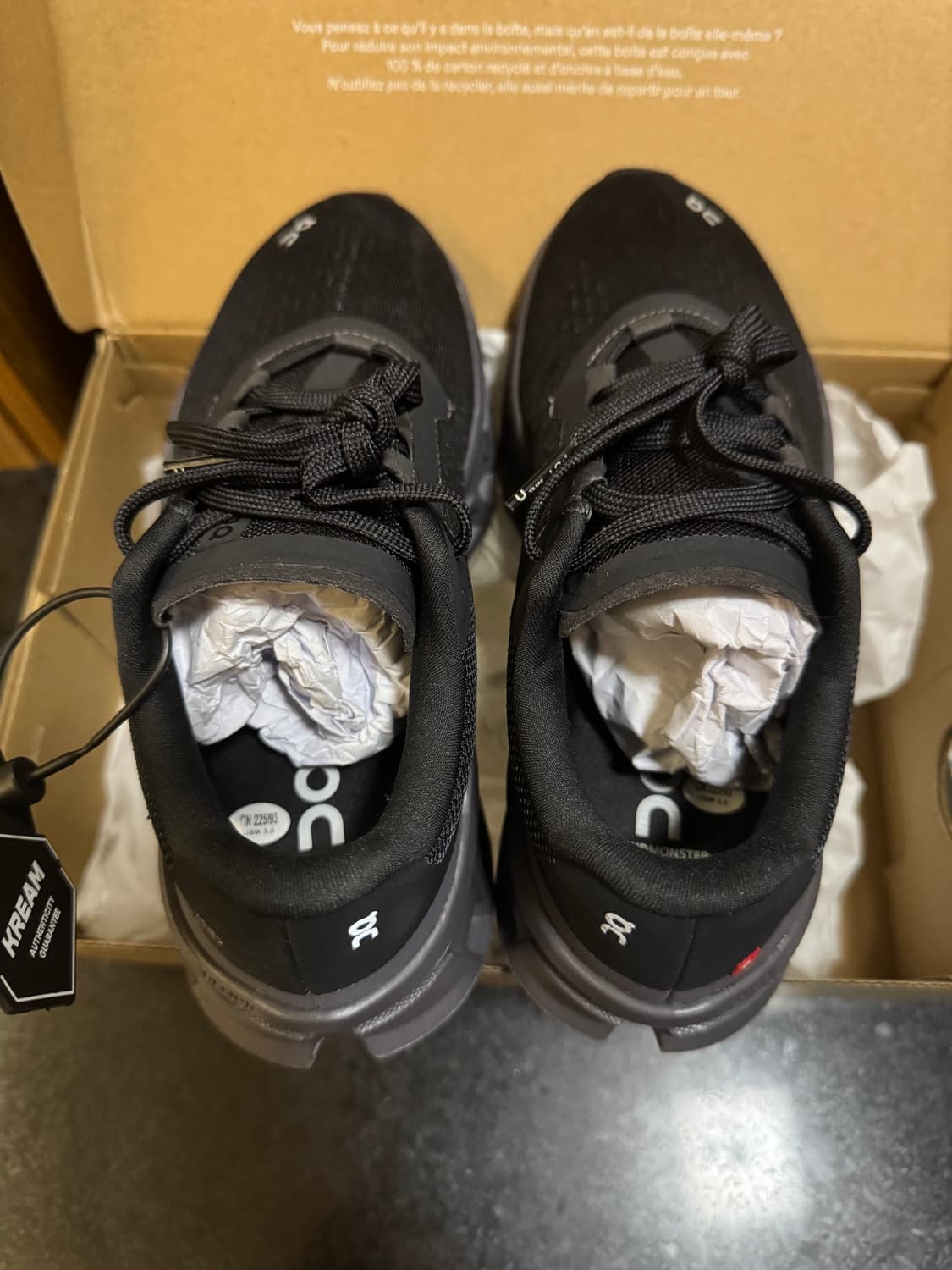 [225]온러닝 클라우드몬스터 블랙 마그넷 상품이미지2