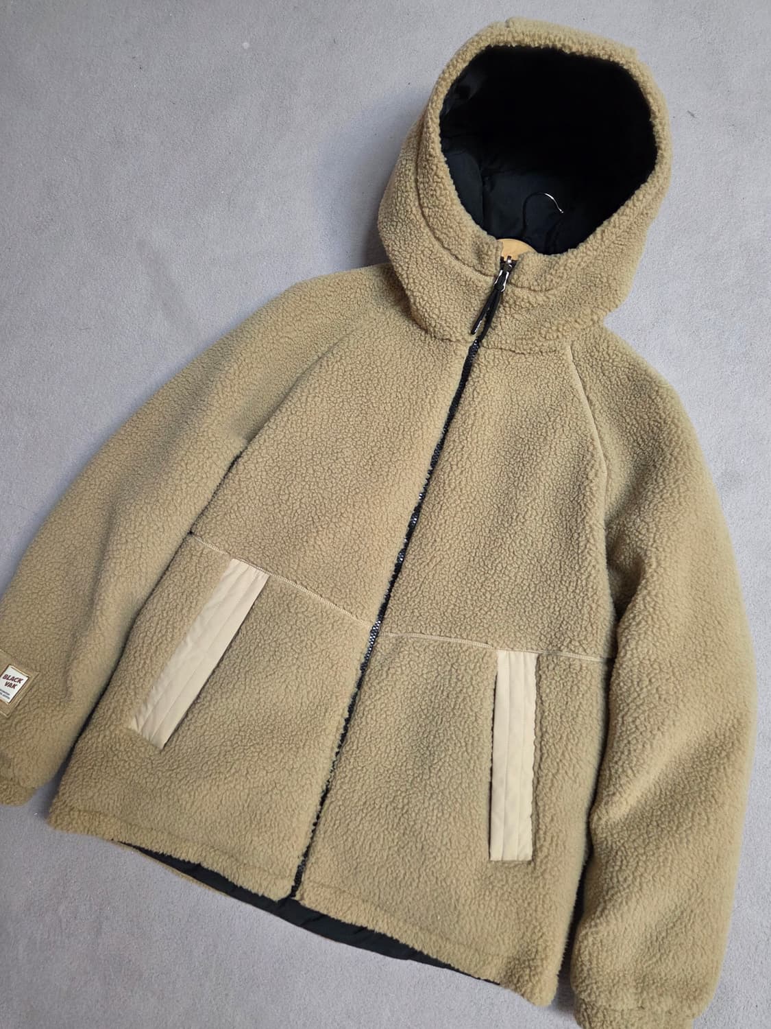 (100)
블랙야크 리버시블 플리스 양면 덕다운 패딩
 상품이미지2