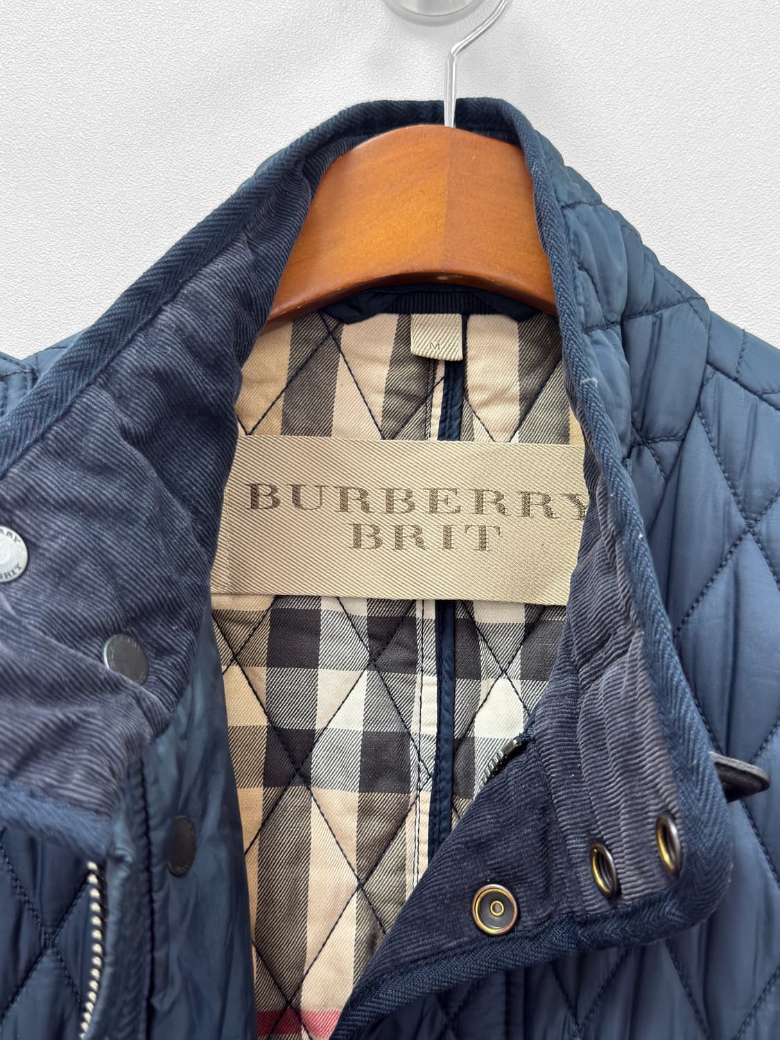 Burberry Brit Navy Quilted Jacket 상품이미지4