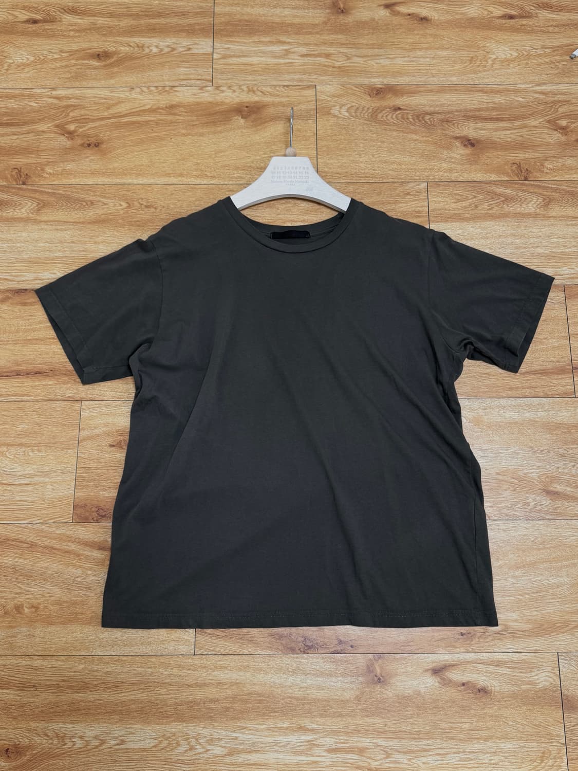 [유일매물] HTAE Basement T-Shirt • 더로우 상품이미지3