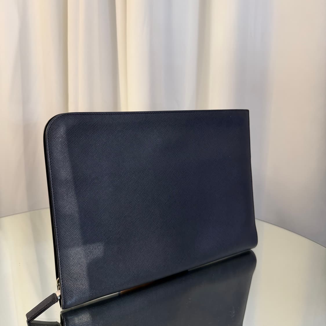 프라다 삼각로고 사피아노 도큐먼트 클러치 상품이미지4