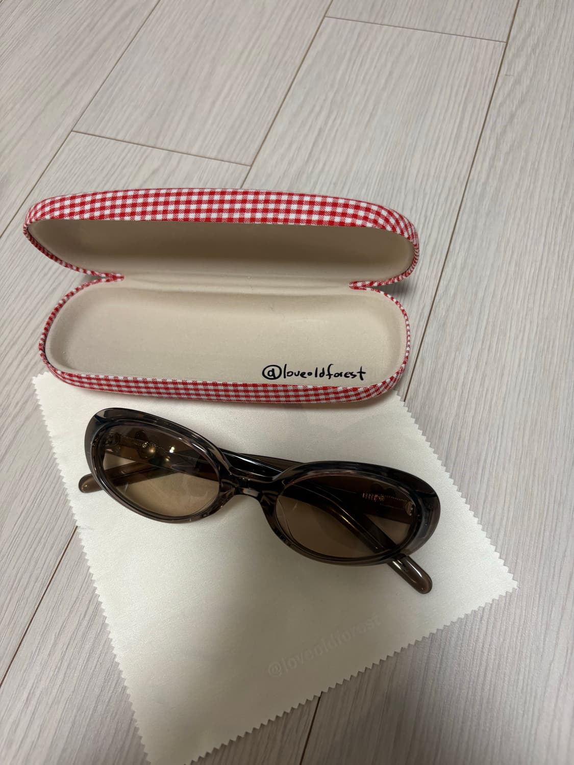 러브올드포레스트 LOF 오벌 선글라스 그레이 상품이미지2