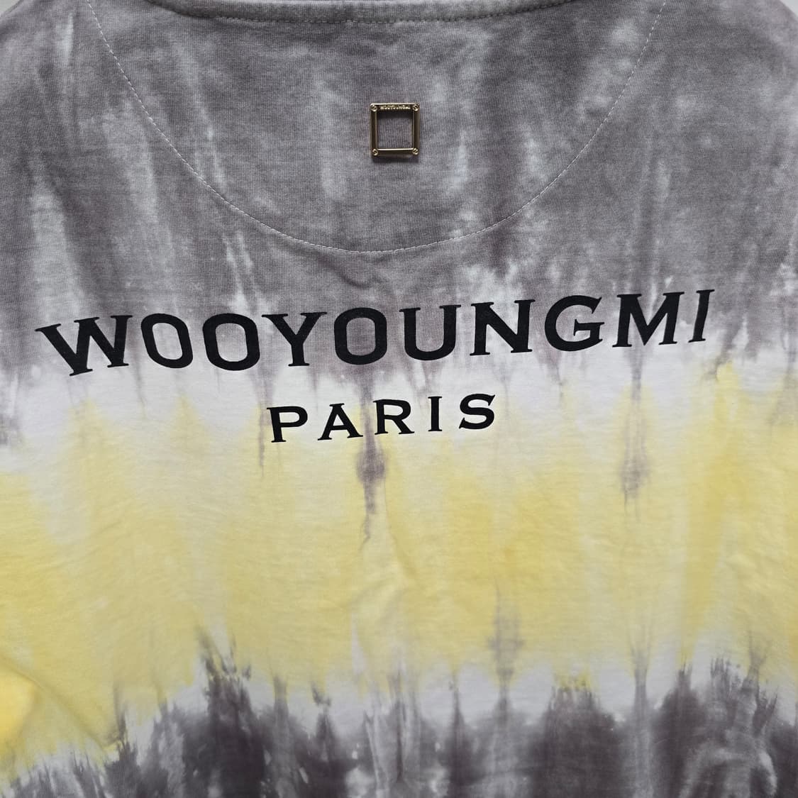 우영미 타이다이 백로고 반팔 티셔츠 48사이즈 판매 상품이미지2