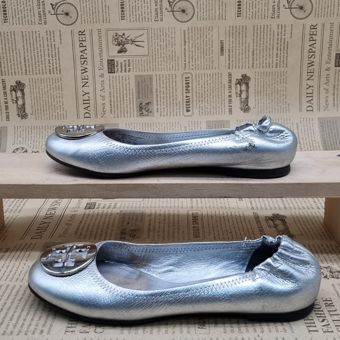토리버치 실버 발레리나 플랫슈즈235 상품이미지1