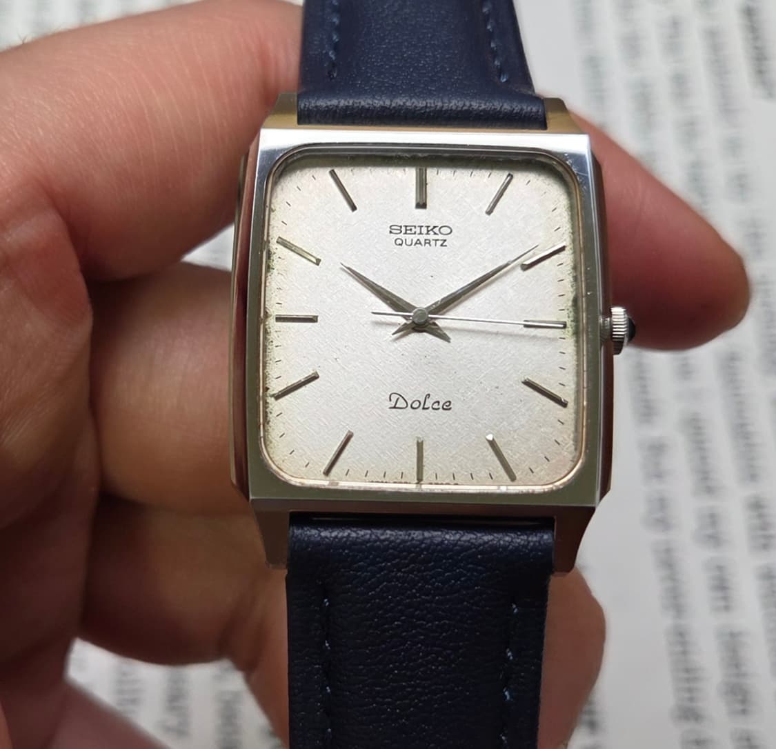 빈티지 세이코 돌체 사각탱크 텍스쳐 다이얼 칼침핸즈 논데이트 슬림쿼츠 상품이미지3