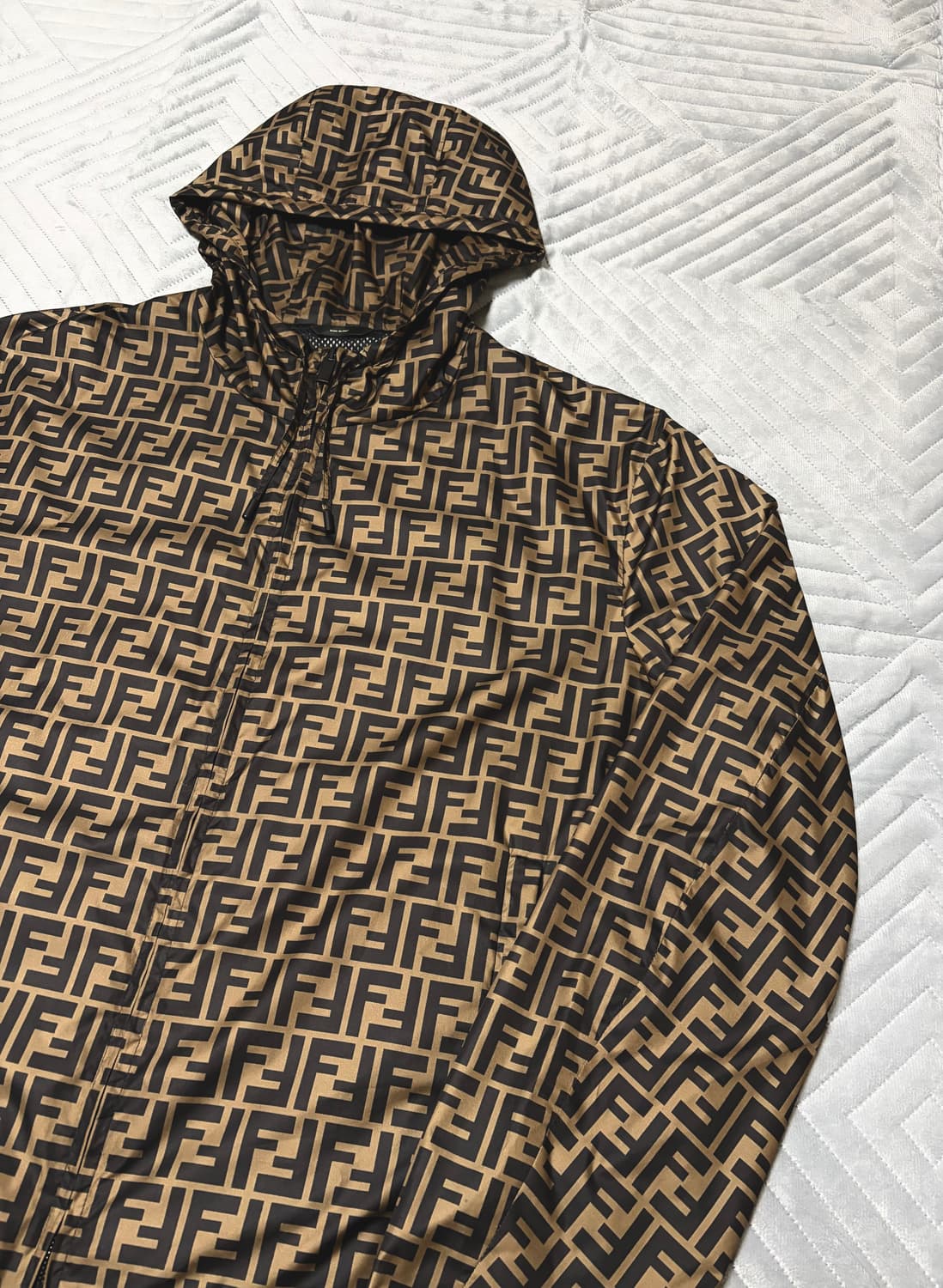 펜디 바람막이 상품이미지3