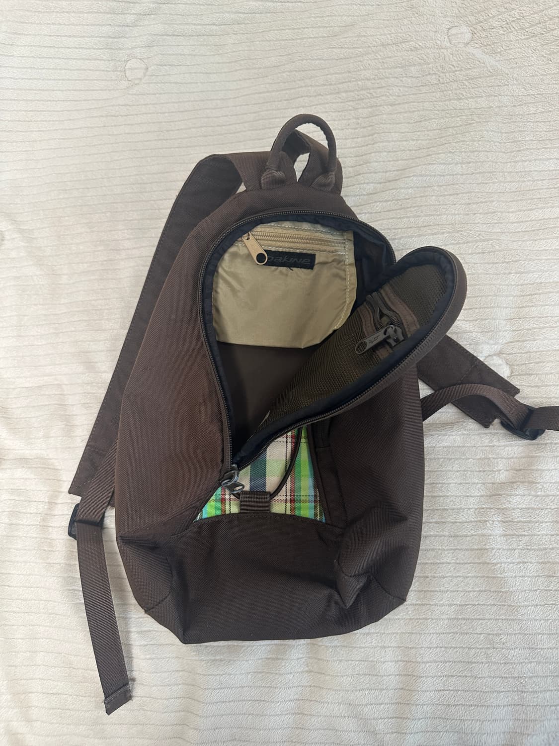 Dakine 브라운 체크 백팩 상품이미지4