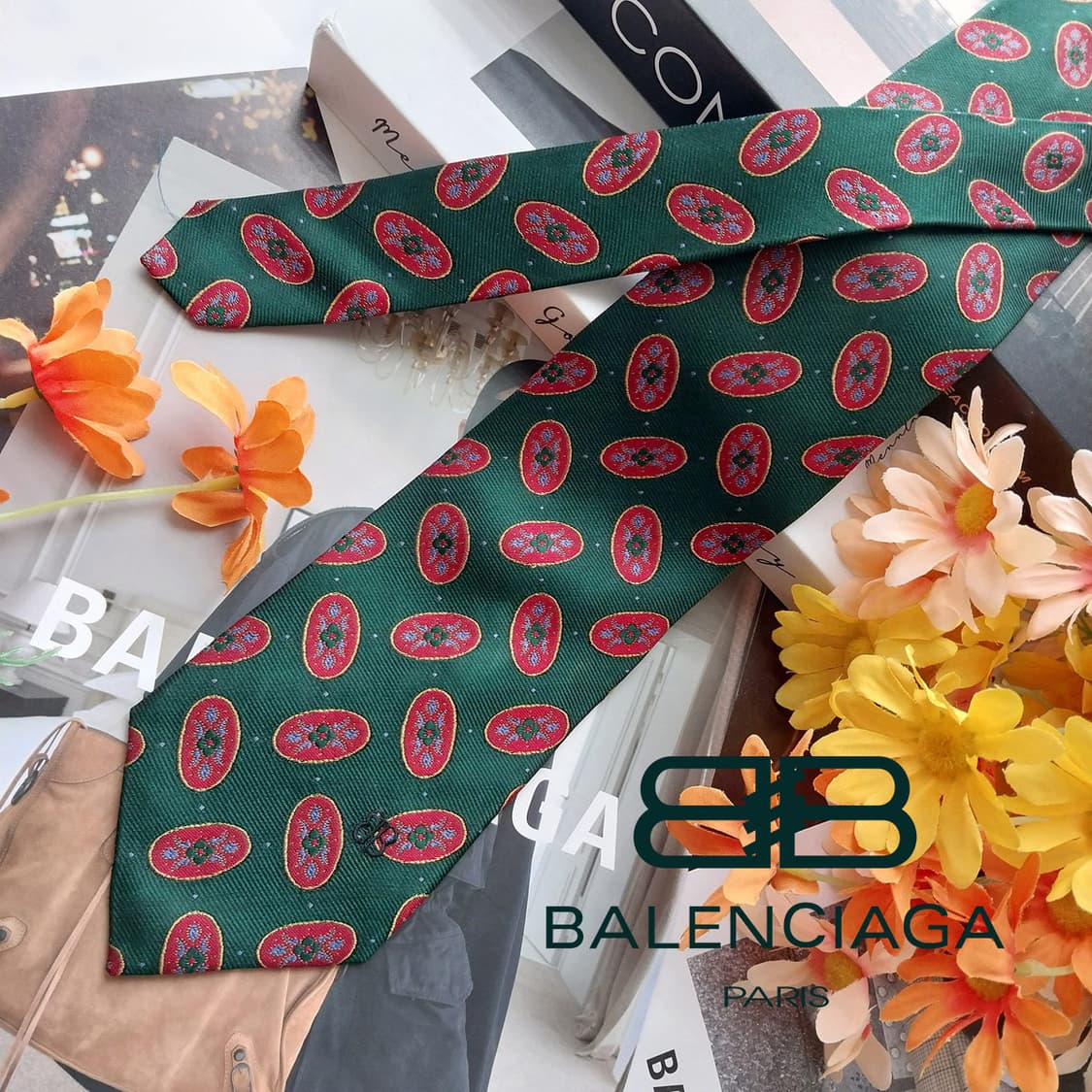 발렌시아가 실크 그린 자카드 패턴 넥타이 9.1cm A등급 K2575
 상품이미지1