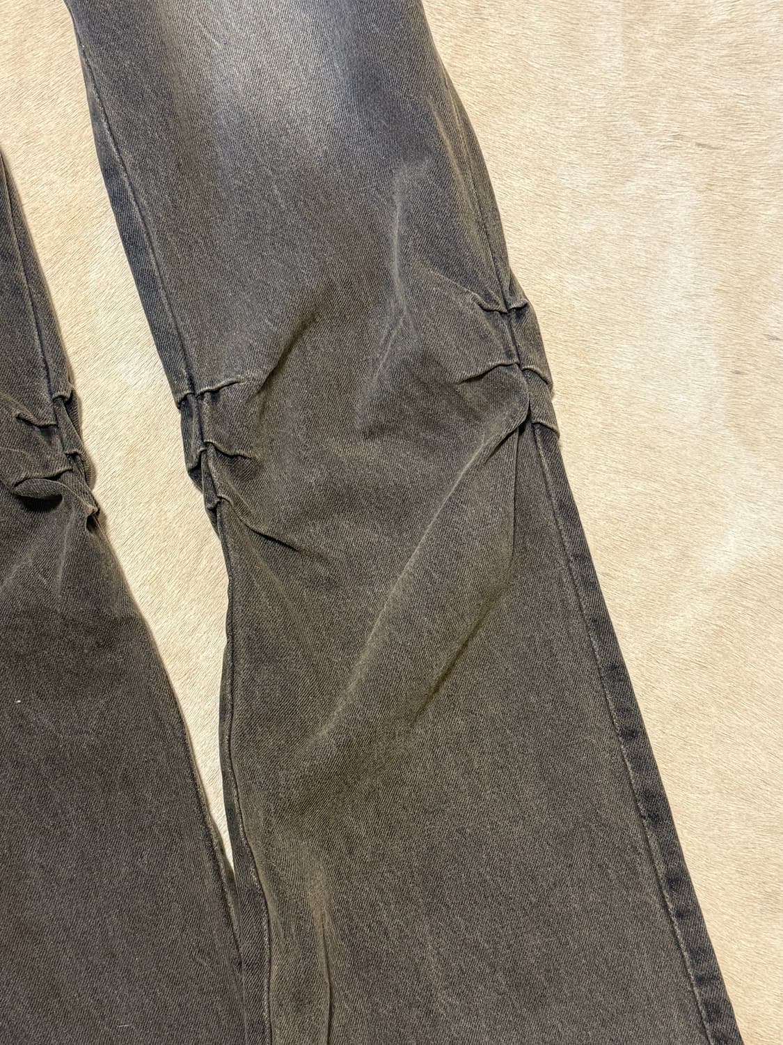 셔링 디테일 흑청데님팬츠 상품이미지4