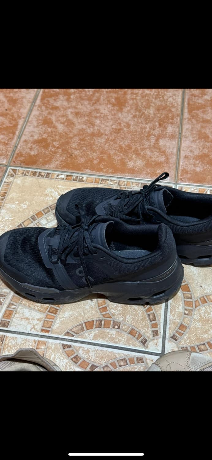 온러닝 클라우드몬스터 블랙 런닝화 240 상품이미지2