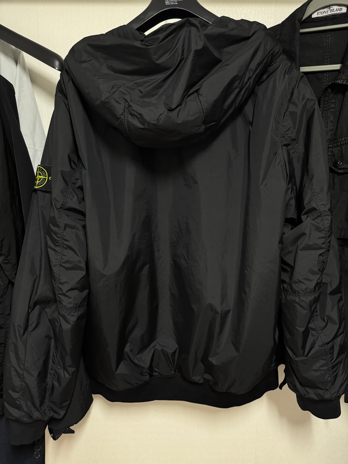 스톤아일랜드 24FW 크링클랩스 프리마로프트 패딩 상품이미지3