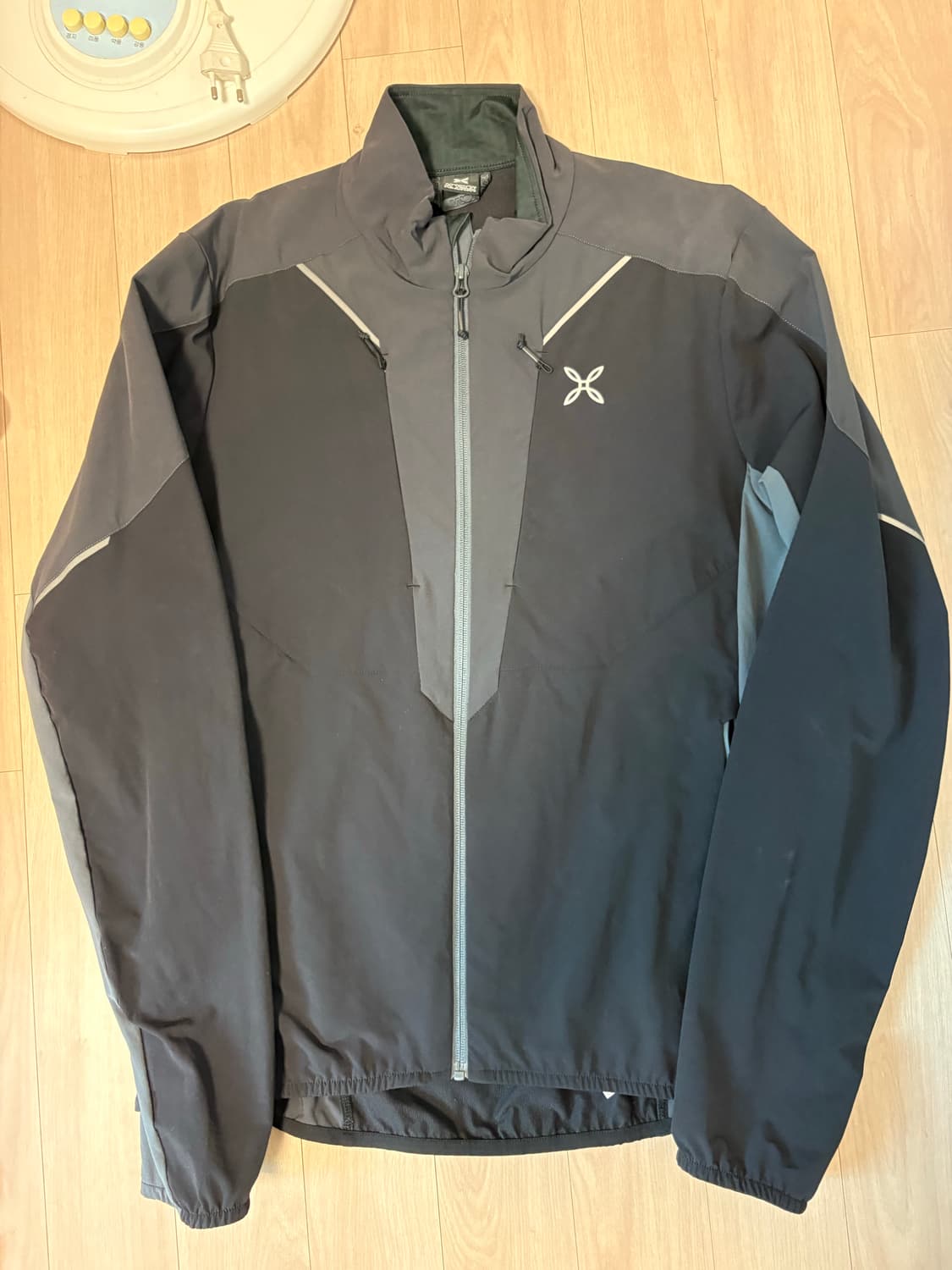 몬츄라 런 플래시 자켓  상품이미지1