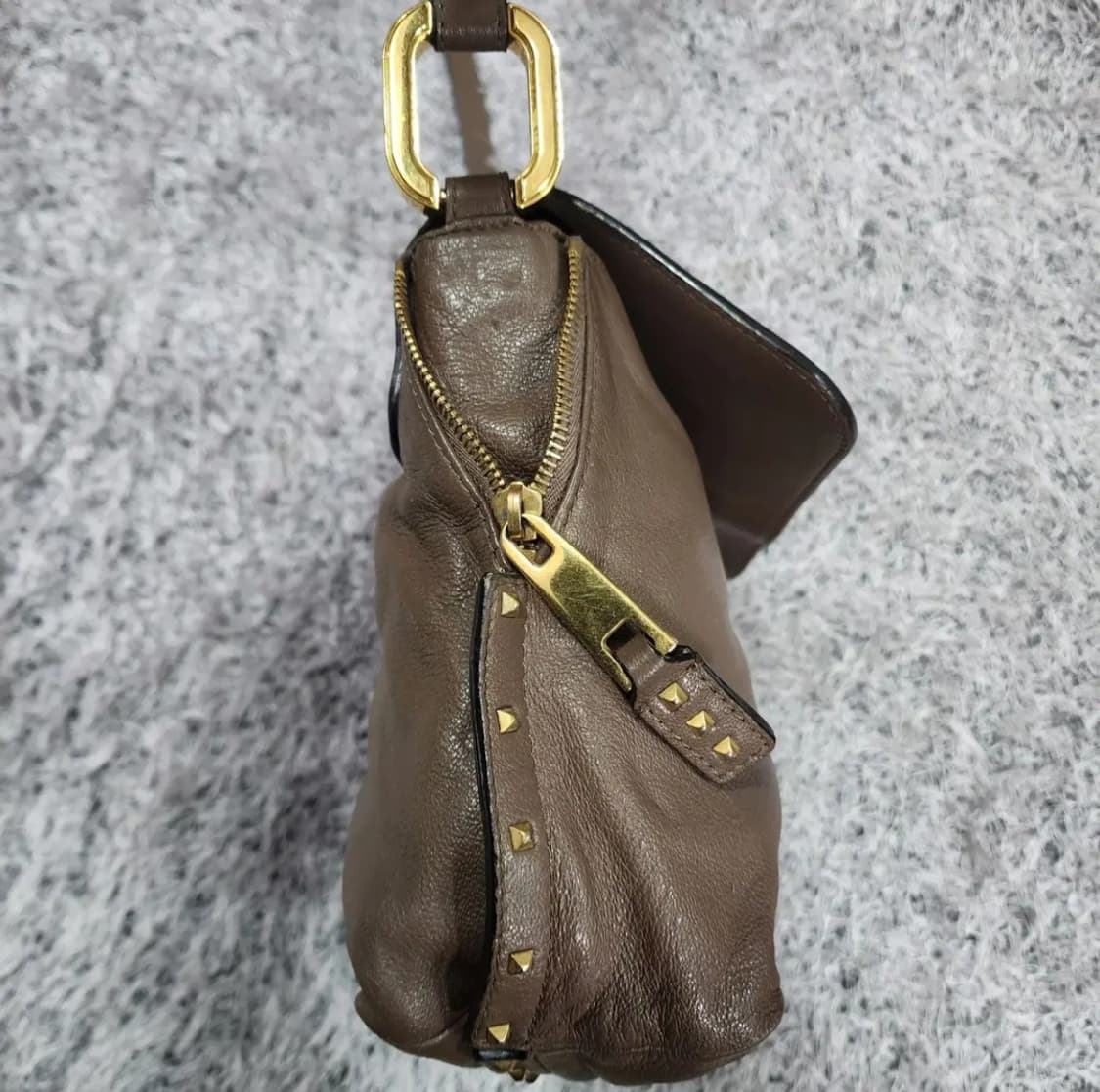 마크제이콥스 레더 크로스백 상품이미지4