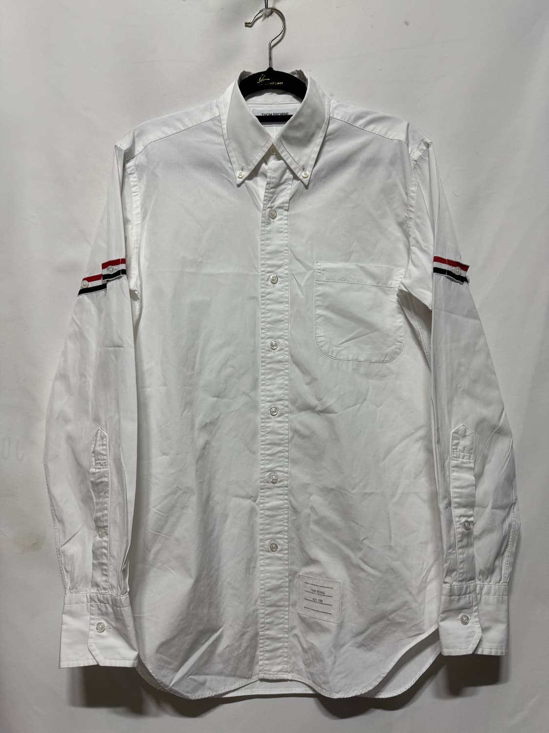 1 톰브라운 암밴드 셔츠 상품이미지1