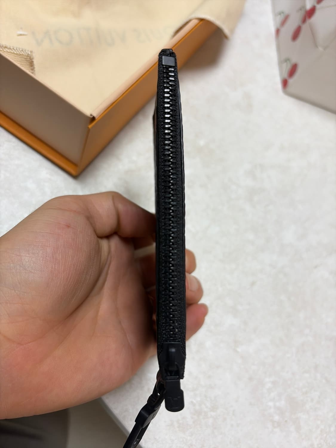 루이비통 가스통 웨이브 블랙 직거래합니다 상품이미지8