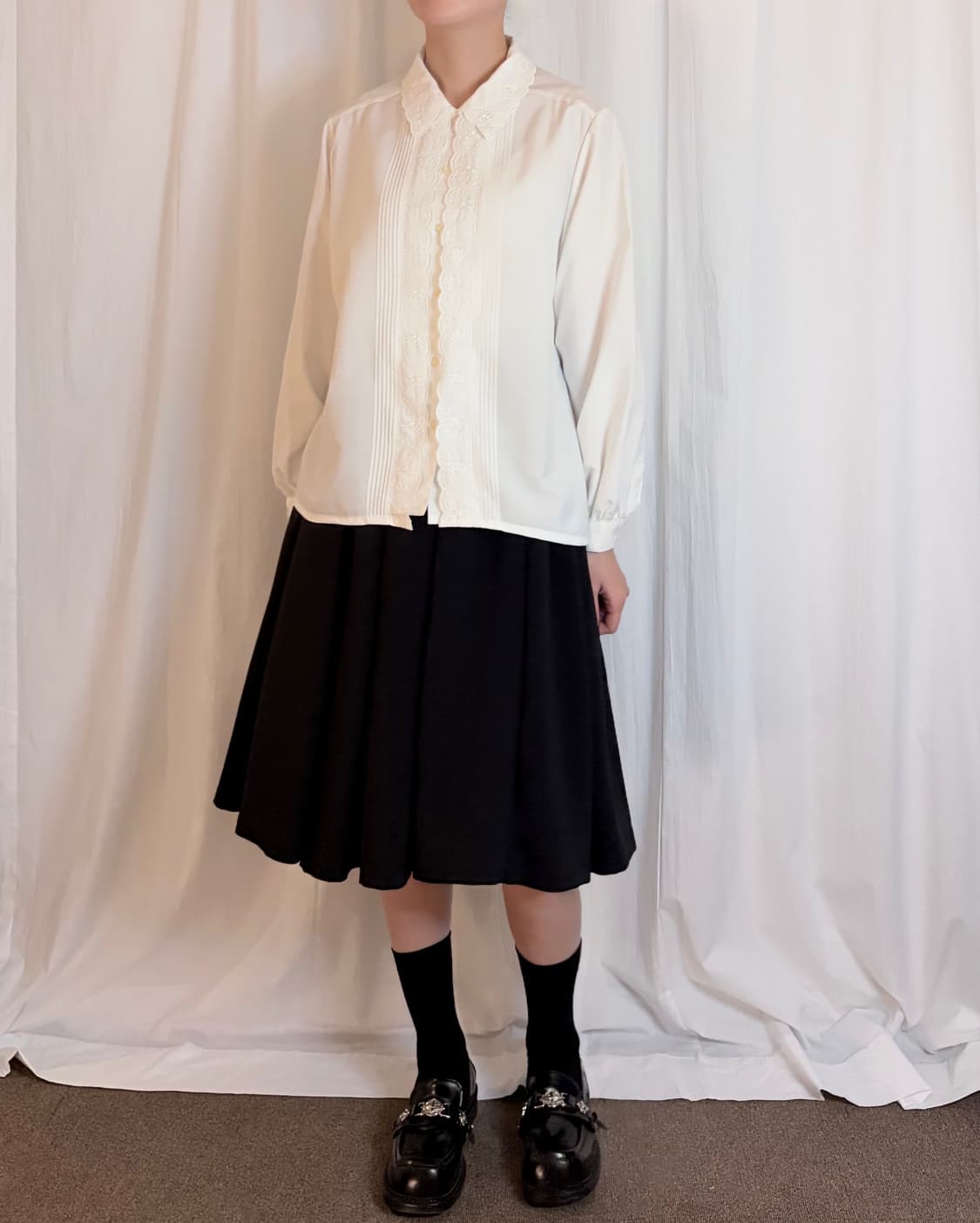 Lace Collar Point Blouse - White 상품이미지1