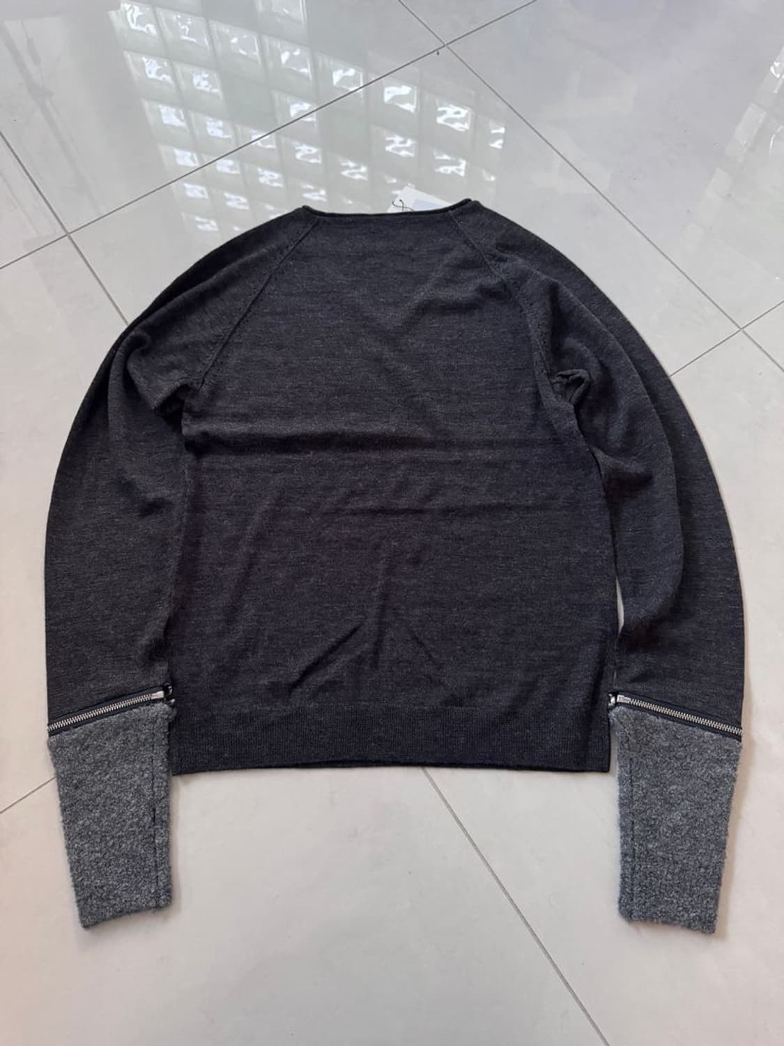 GLOVE V-NECK KNIT V넥 니트  상품이미지3