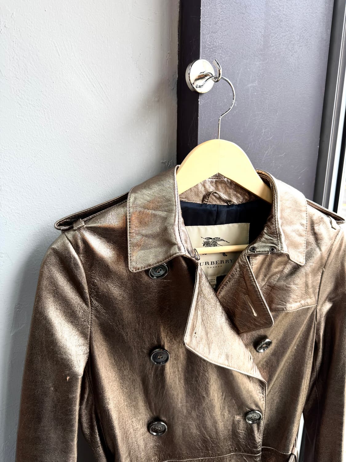 IT40/ 버버리 램스킨 메탈릭 트렌치코트 상품이미지4