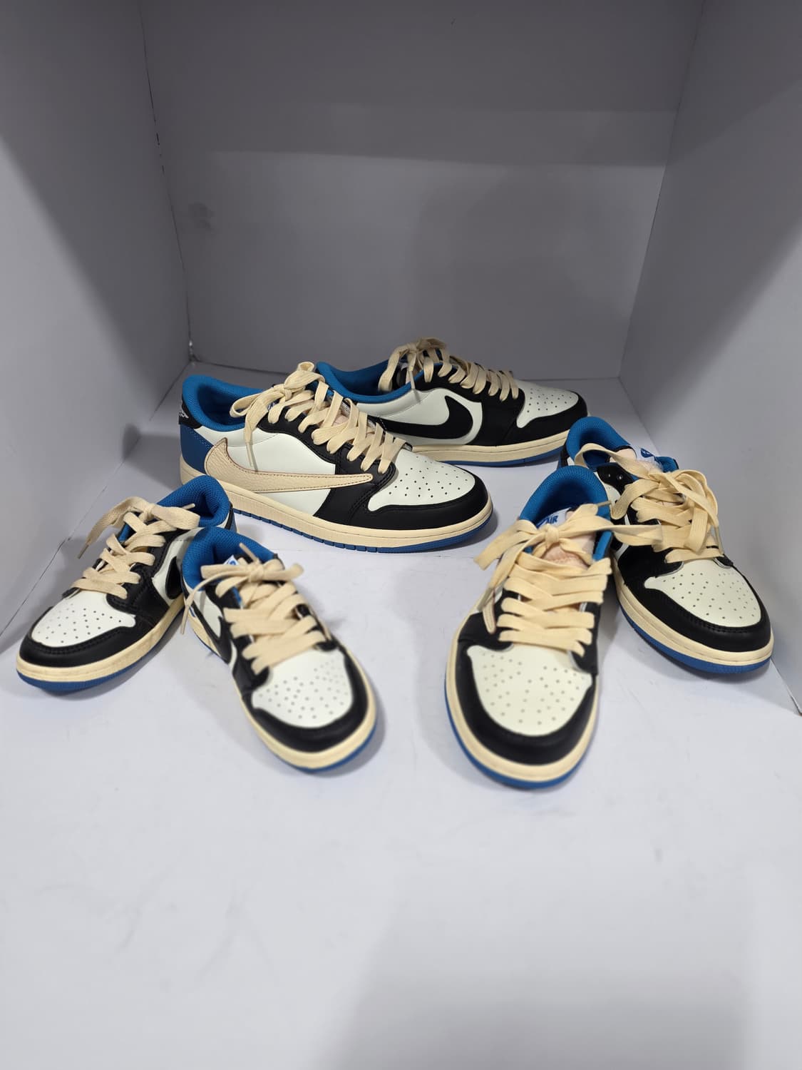  조던 1 로우 x 트래비스 스캇 x 프라그먼트 상품이미지1