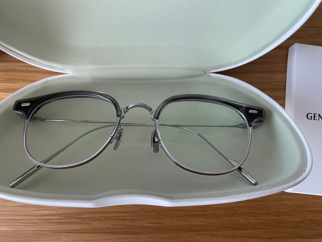 젠틀몬스터 안경 알리오 X GD1 ALIO 그레이 블루라이트차단 티타늄 상품이미지5