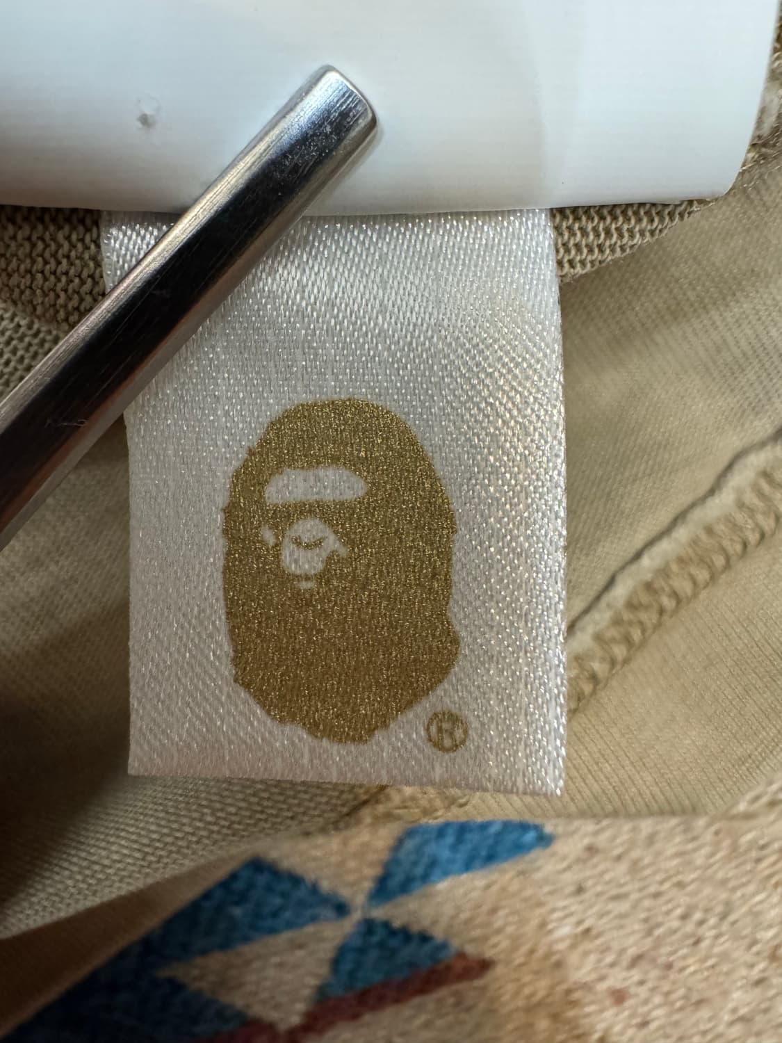 [L] 베이프 가먼트 다잉 롱 슬리브 티셔츠 베이지  상품이미지8