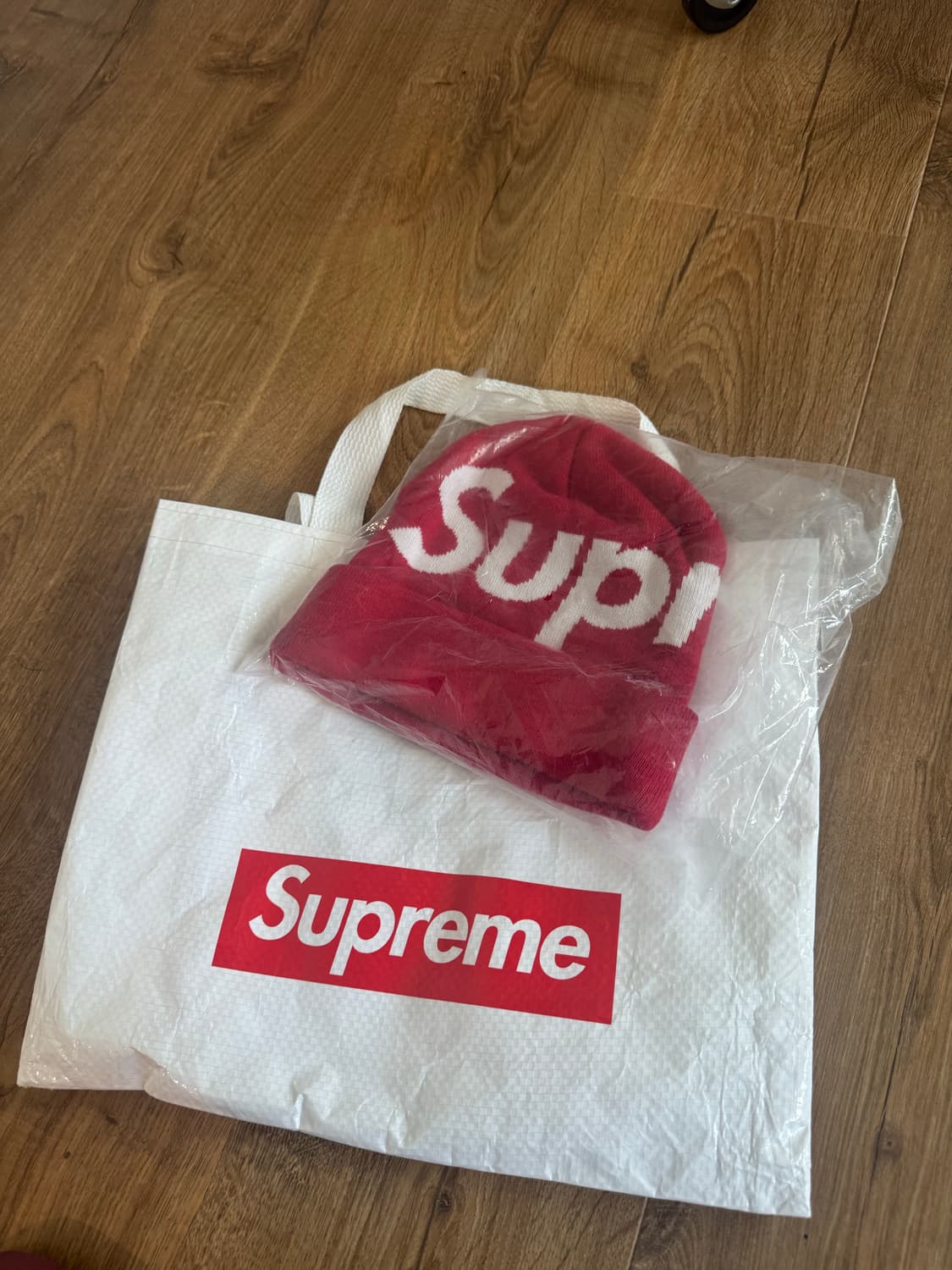 슈프림 빅로고 비니 레드 상품이미지1