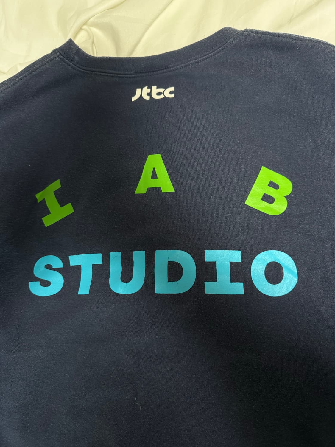 IAB Studio x JTBC 티셔츠 네이비 상품이미지2