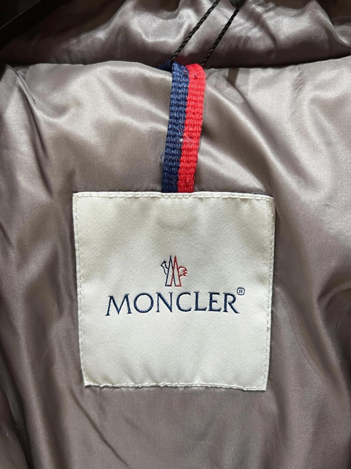 Moncler 롱패딩 상품이미지2