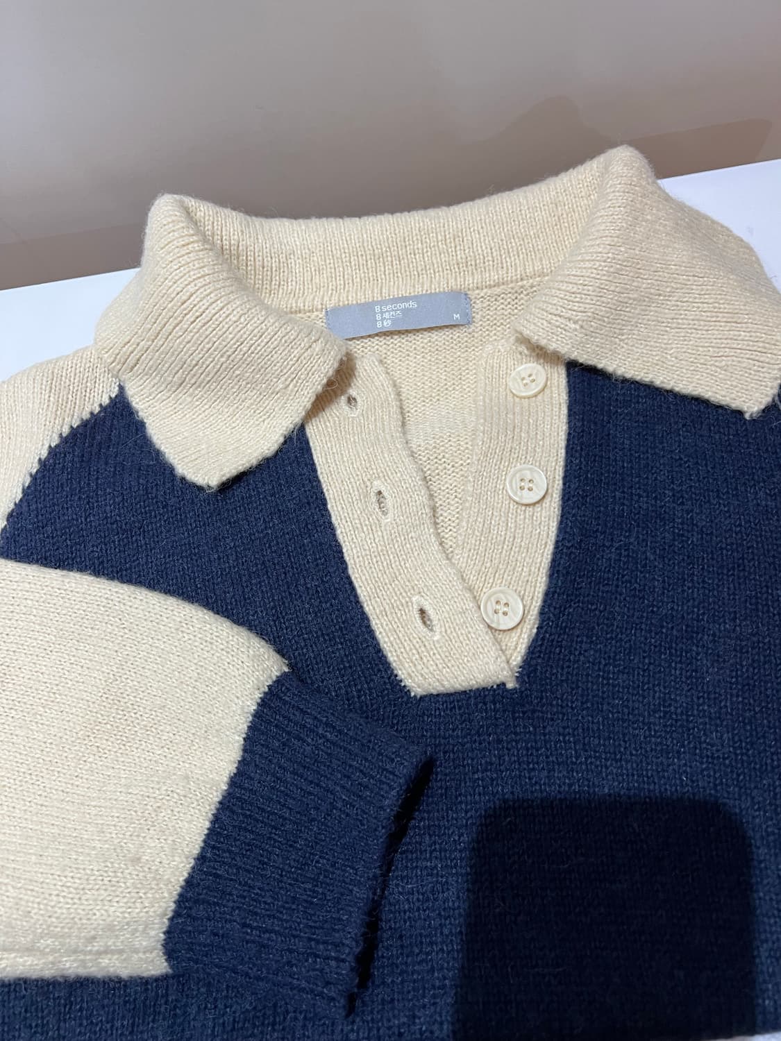 에잇세컨즈 배색 니트 상품이미지2