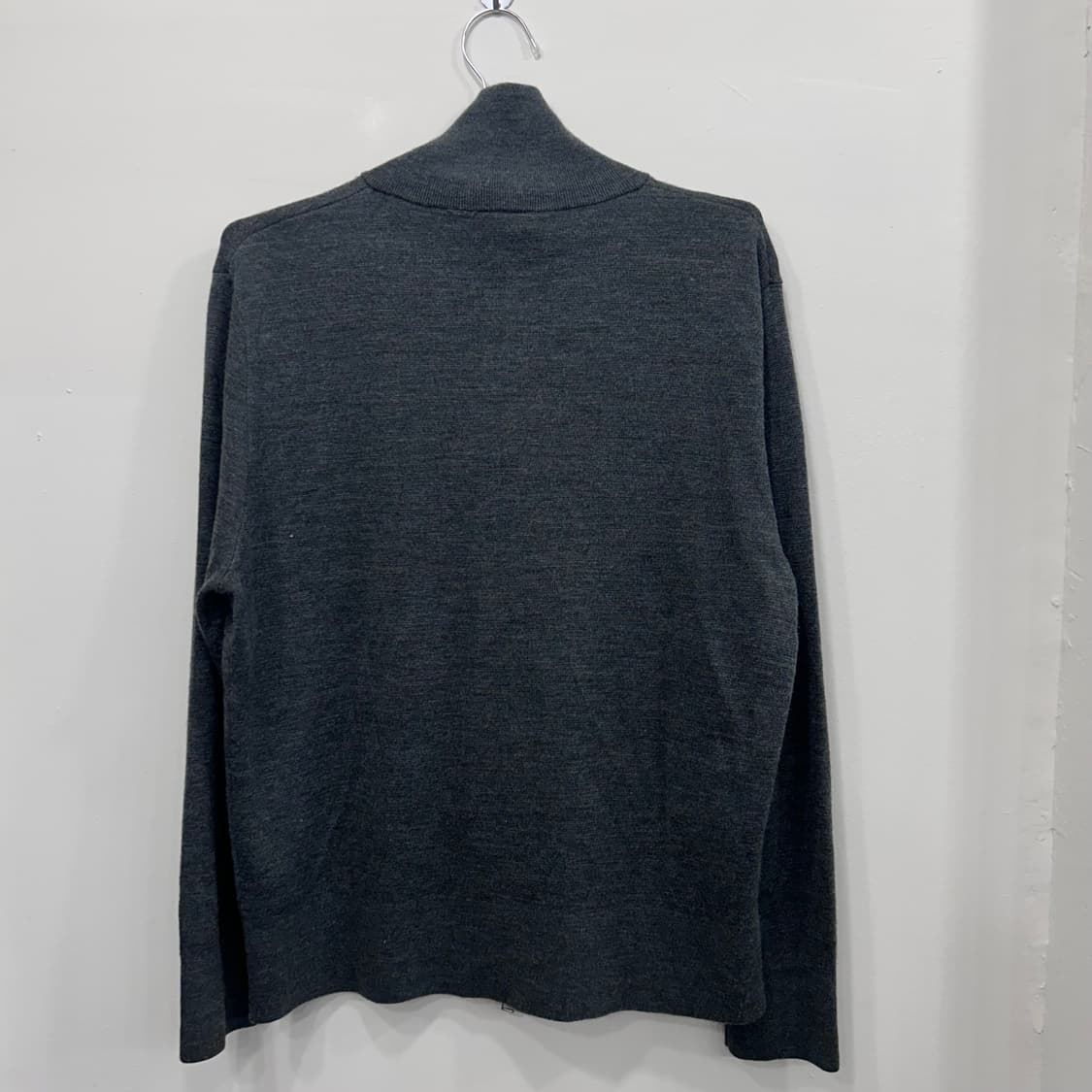 H&M 레귤러핏 하이넥 무지 경랑 니트 집업 상품이미지5