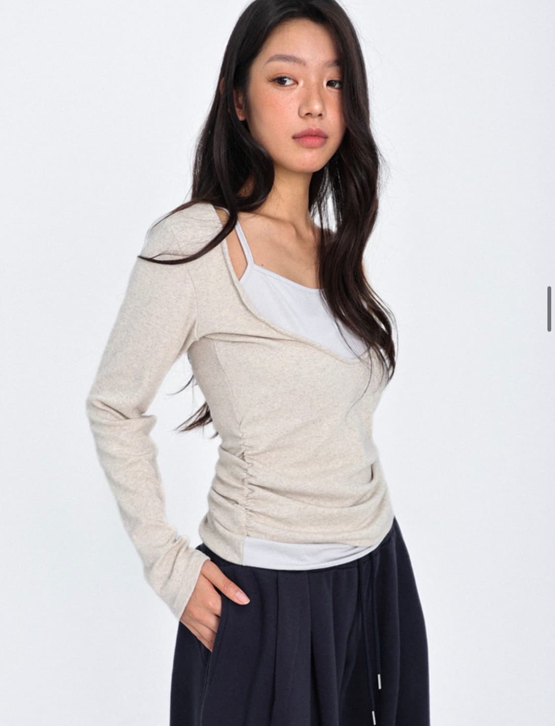 오운서 올드 메모리 레이어드 언발란스 롱슬리브 아이보리 상품이미지2