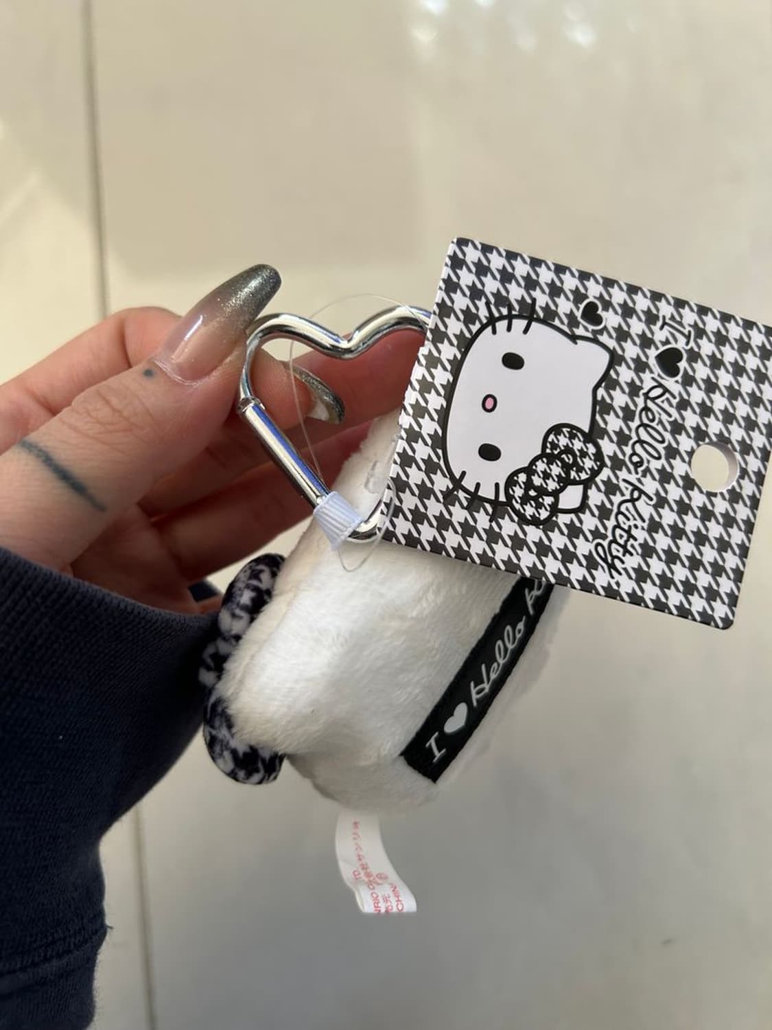 HELLO KITTY KEYCHAIN 헬로 키티 키체인 상품이미지3