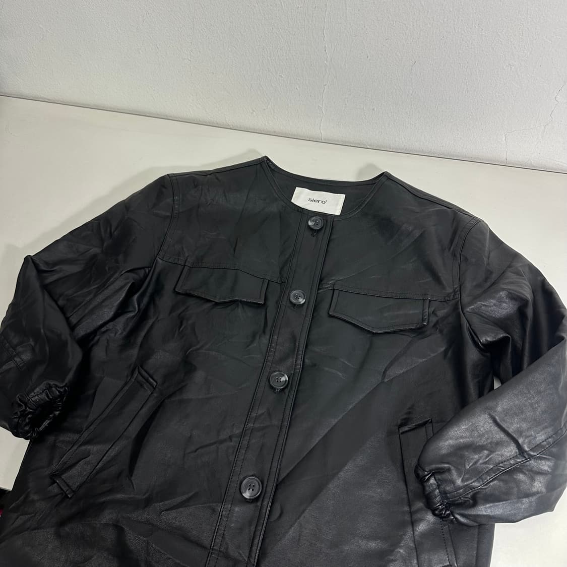 우먼S 시에로 블랙 페이크레더 U넥 가죽자켓 상품이미지1