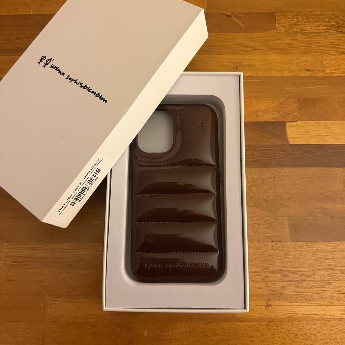 어반소피스티케이션 아이폰16 케이스 다크체리 상품이미지2