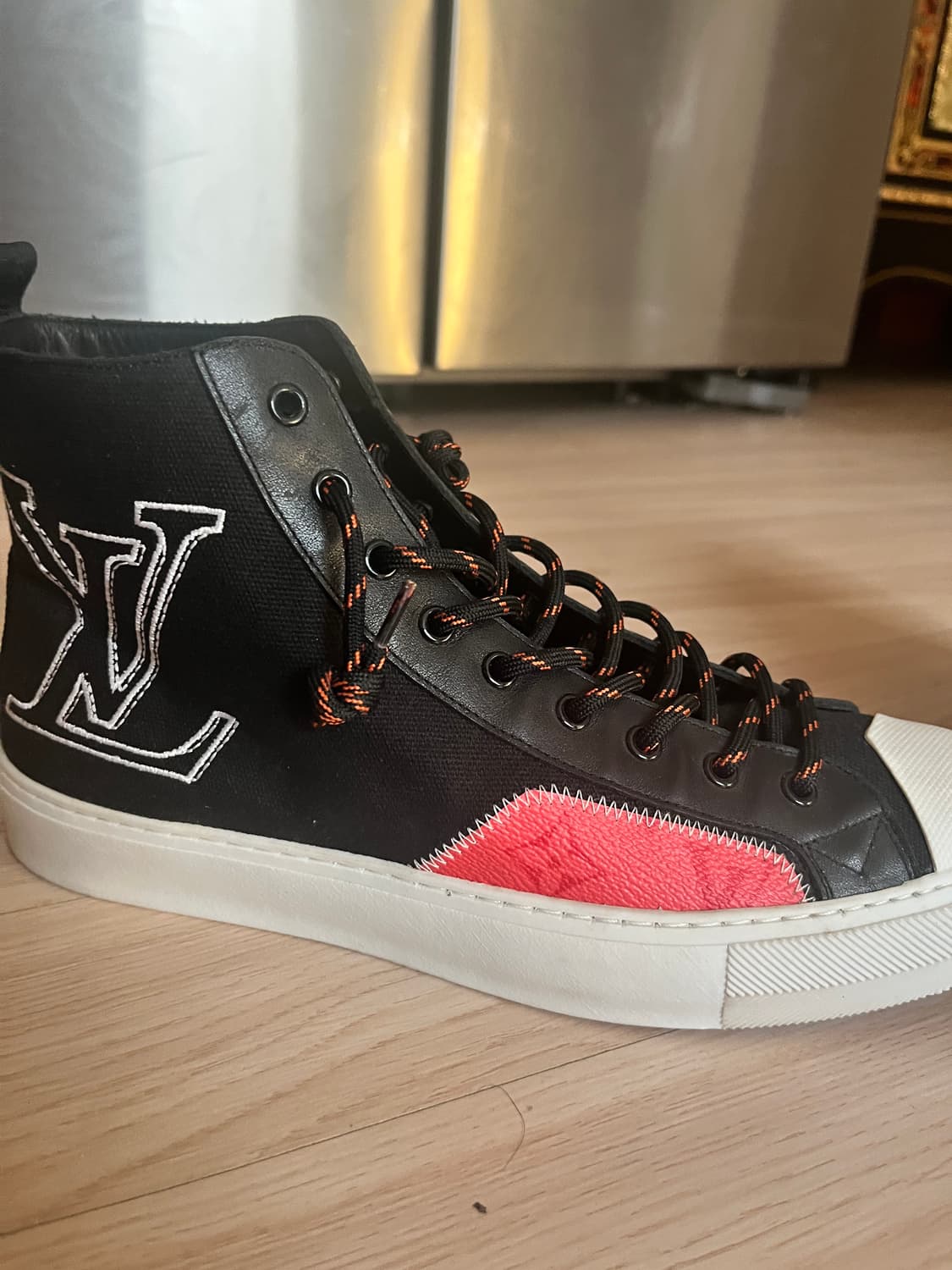 루이비통 하이탑 스니커즈 판매합니다 상품이미지5
