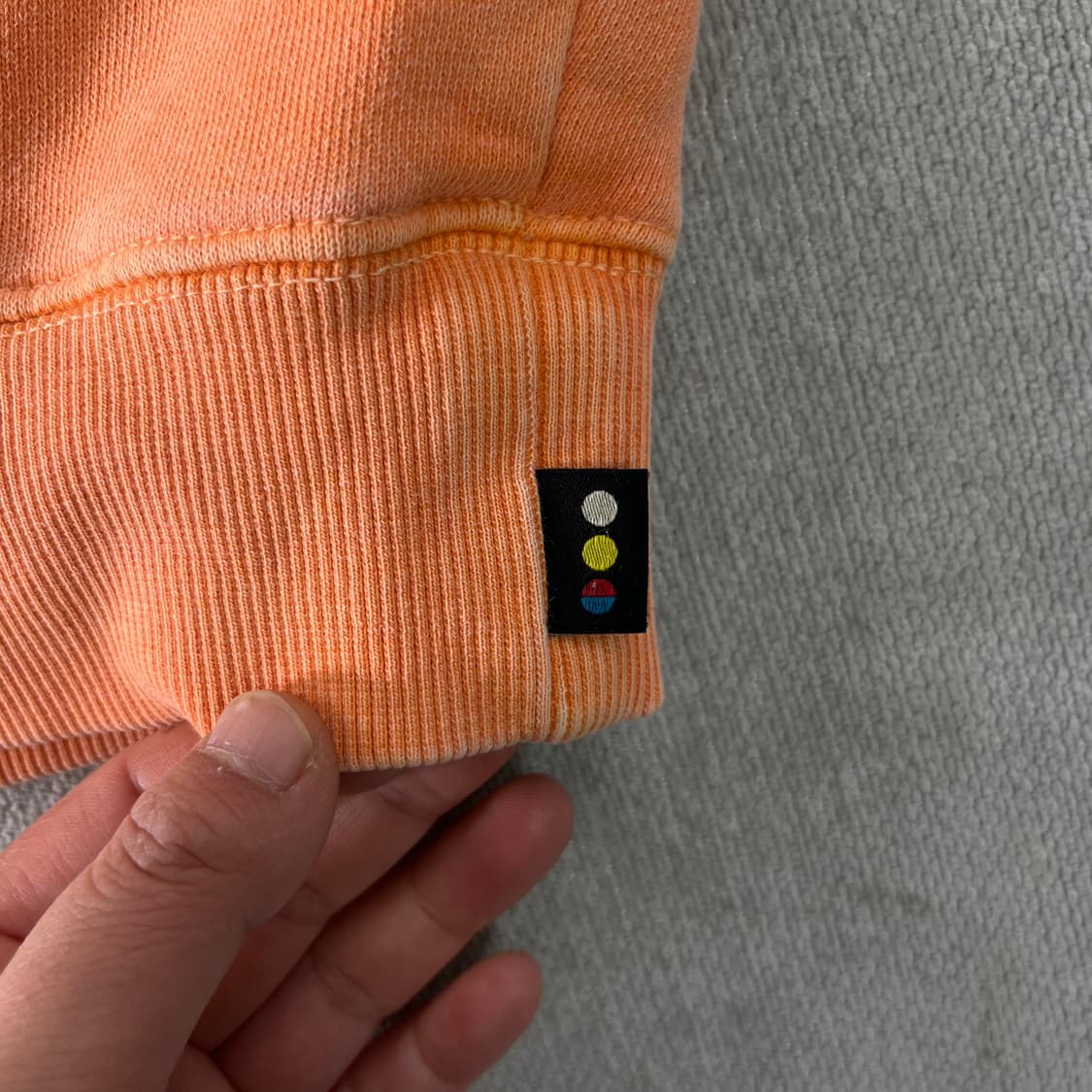 100 아이앱 스튜디오 피그먼트 살몬 후드티 상품이미지5