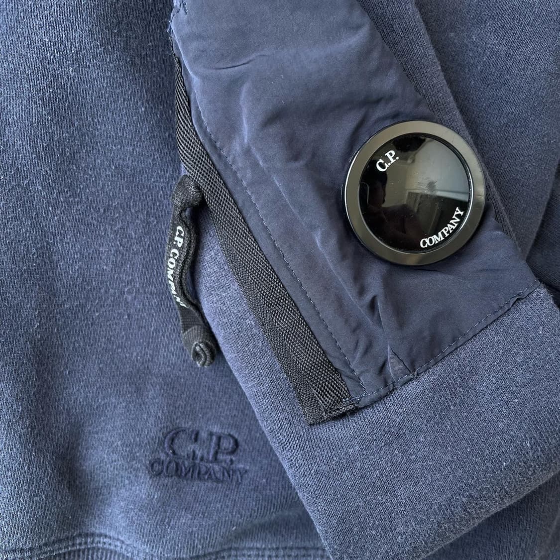 정품 CP컴퍼니 렌즈 맨투맨 상품이미지4