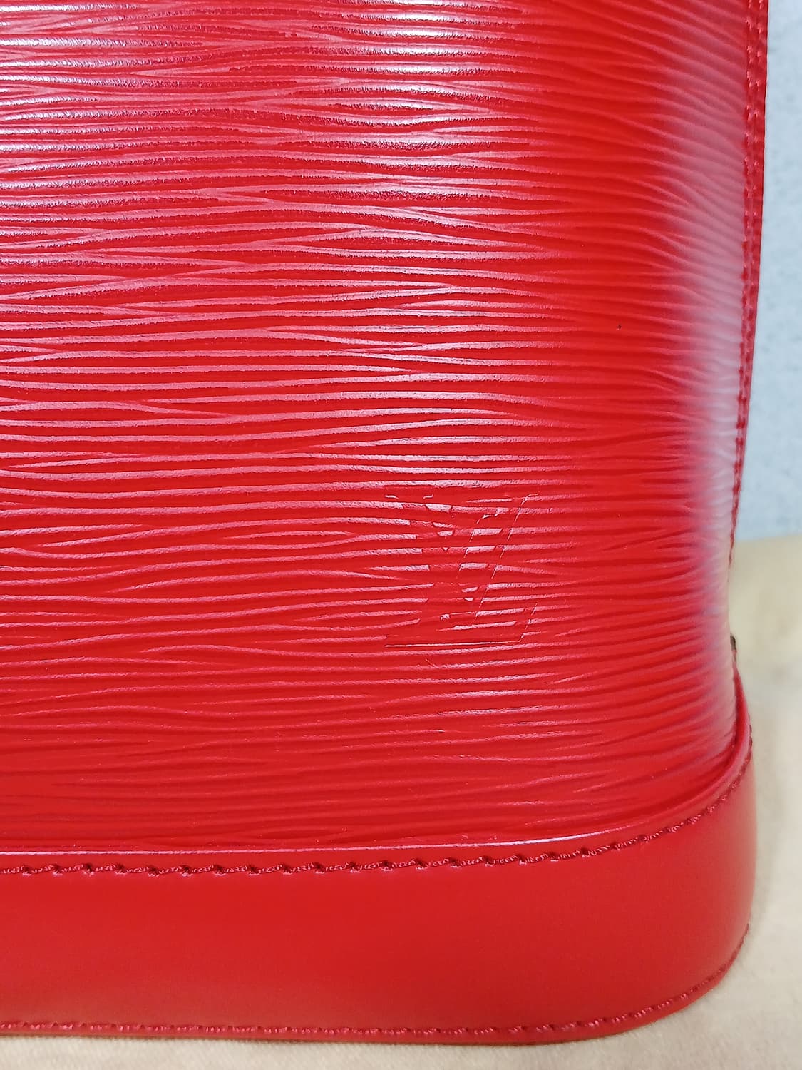 루이비통 에피 알마PM 토트백 M41154 상품이미지3