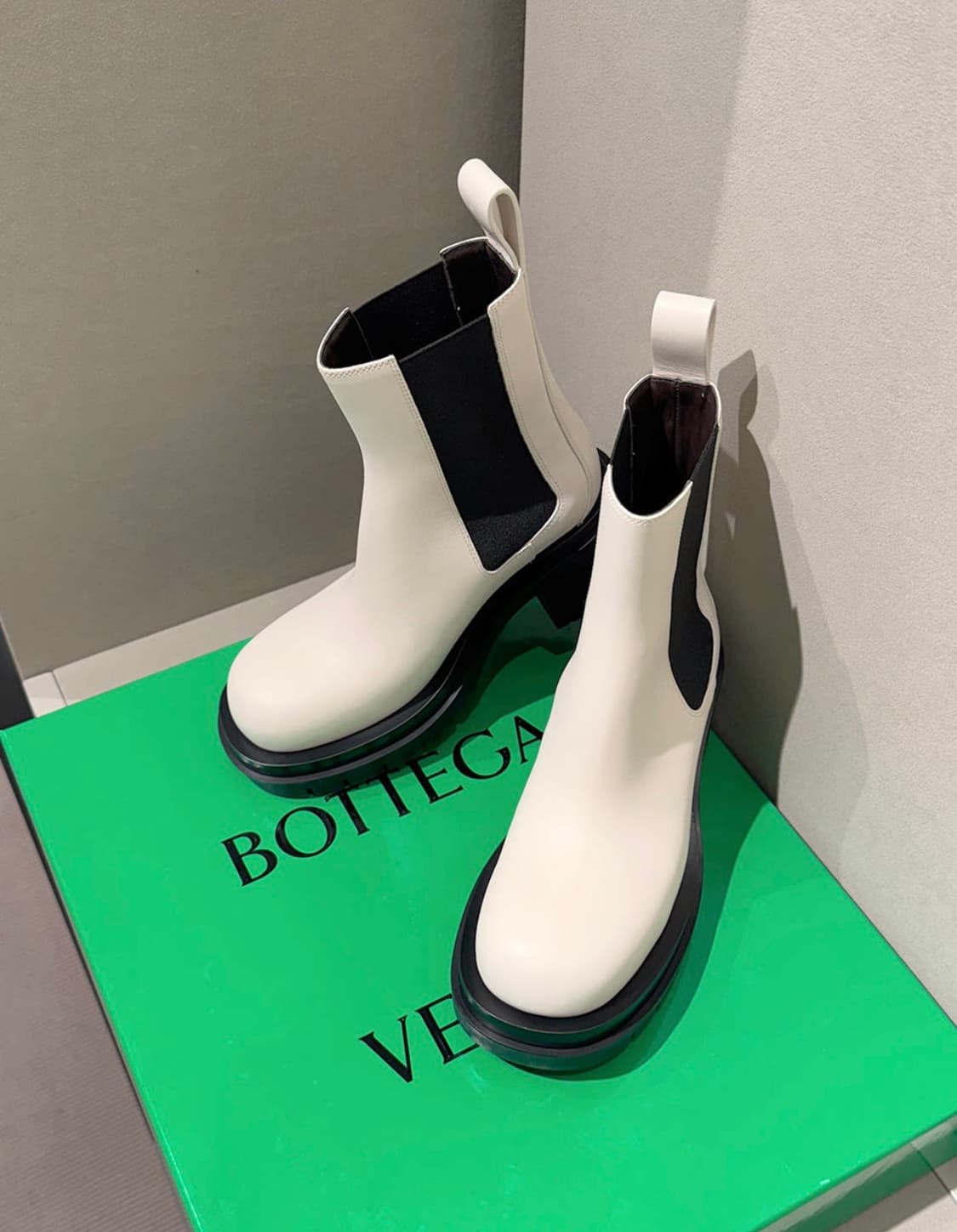 보테가베네타 첼시부츠 상품이미지2
