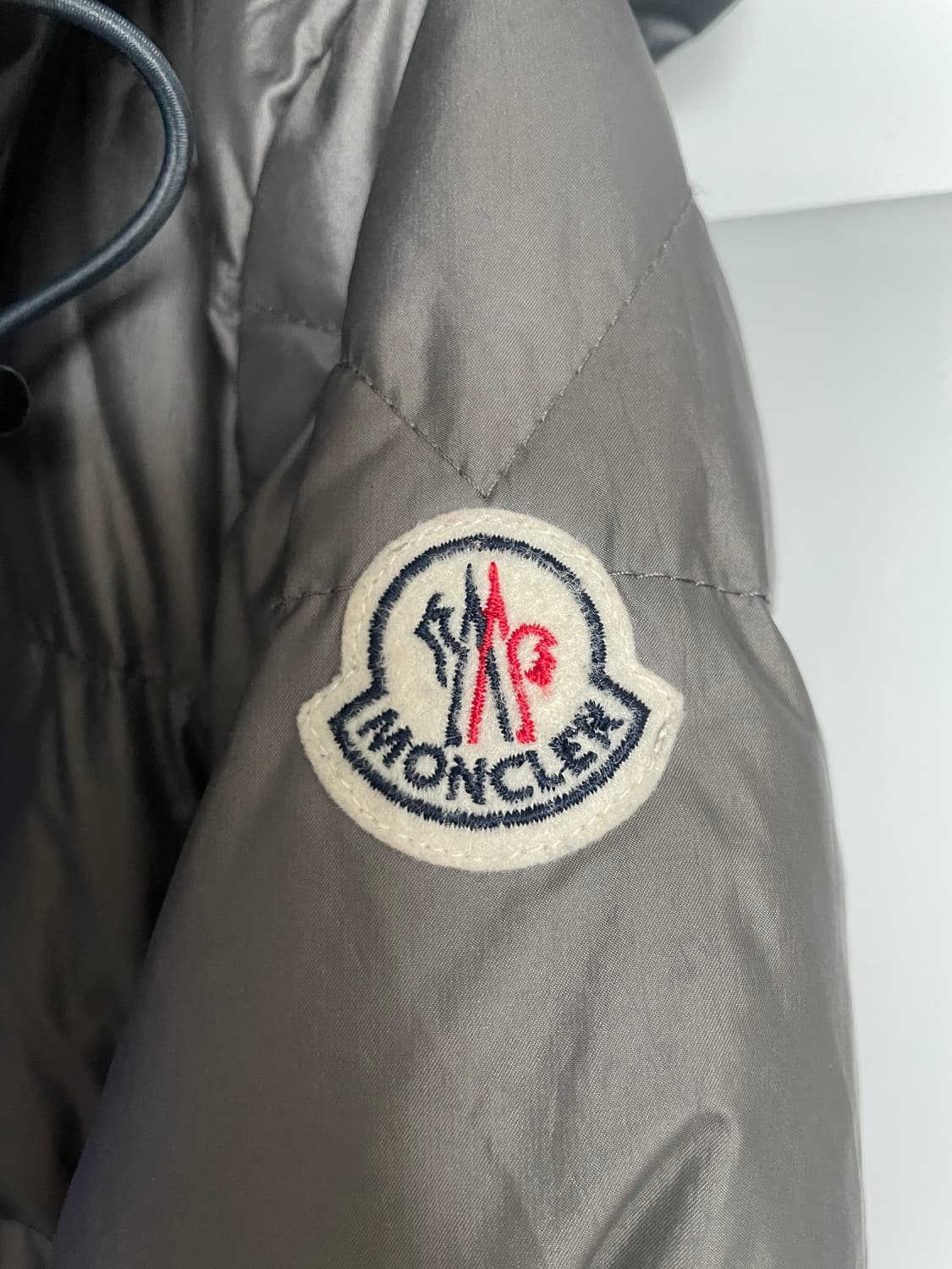 몽클레어 seri 패딩 00사이즈 상품이미지4