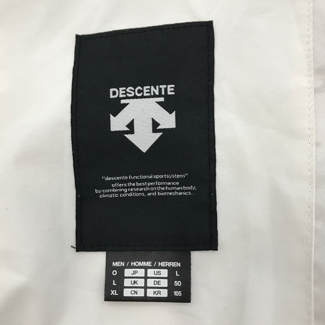 데상트 독일 국대 바람막이자켓 [XL] 상품이미지5