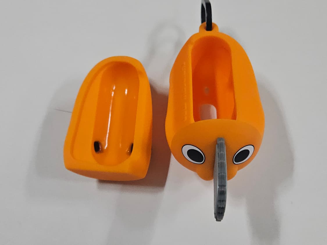 케이스티파이 x 체인소맨 포치타 에어팟케이스 상품이미지5