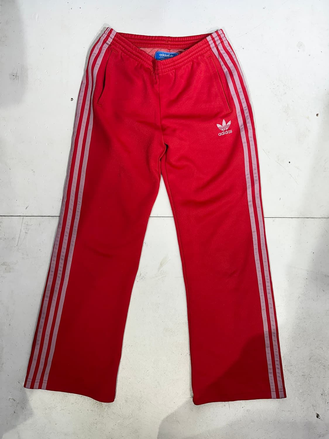 아디다스 레드 와이드 화이트 삼선 파이어버드 팬츠 상품이미지4