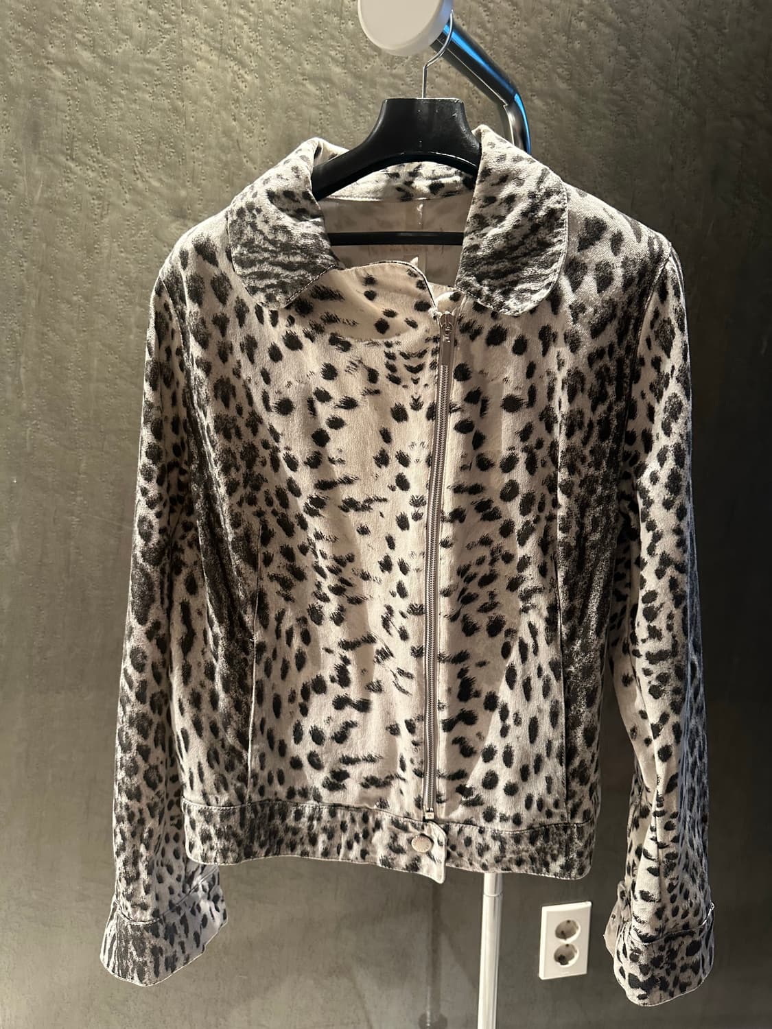 (정가170) Roberto Cavalli 레오파드 집업 자켓 상품이미지5