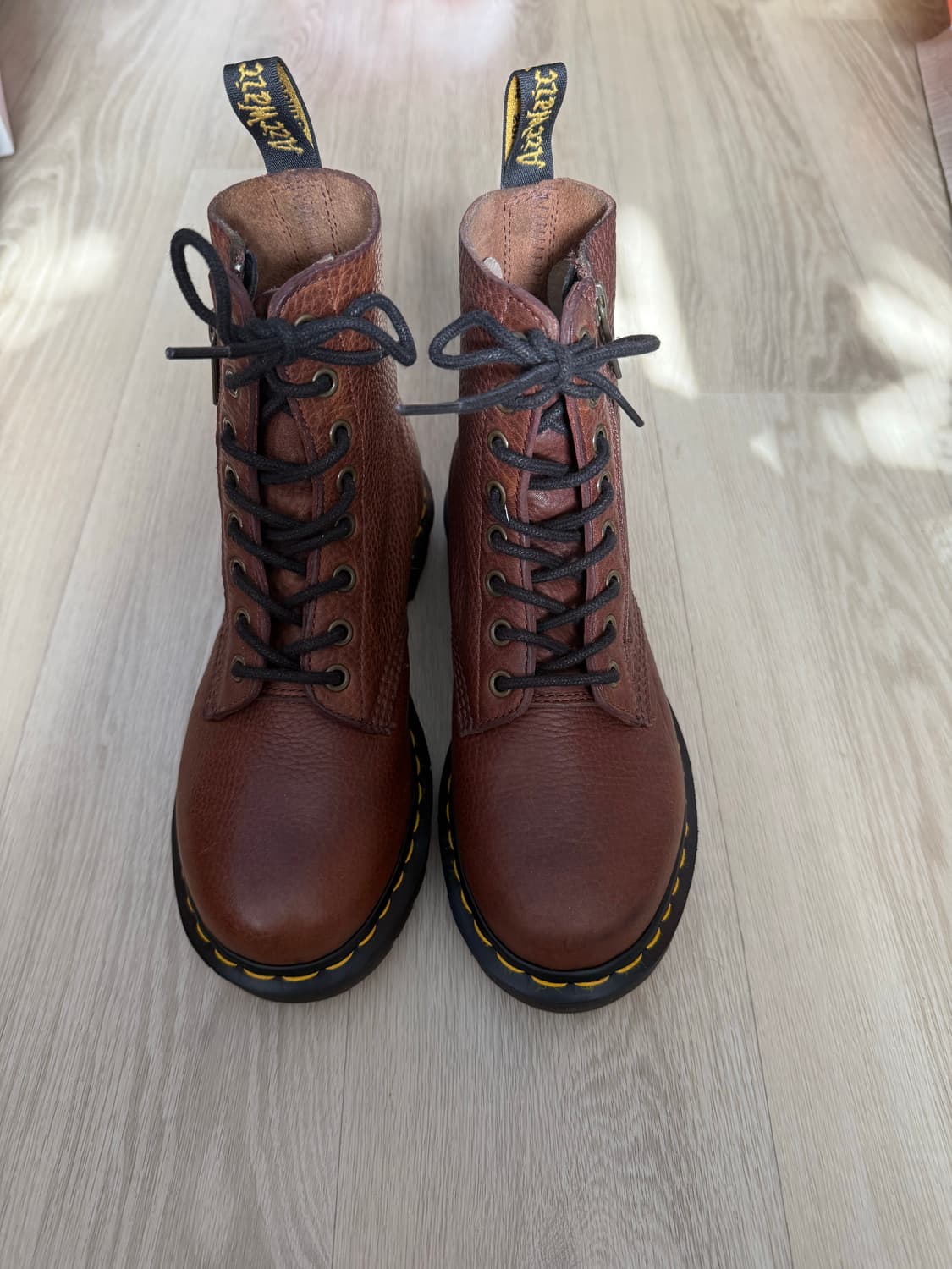 닥터마틴 1460브라운 230 상품이미지1