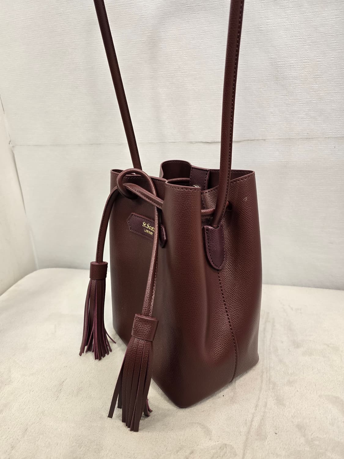 거의새거) 세인트스코트 St. Scott 버건디 버킷백 복조리가방 크로스 상품이미지5