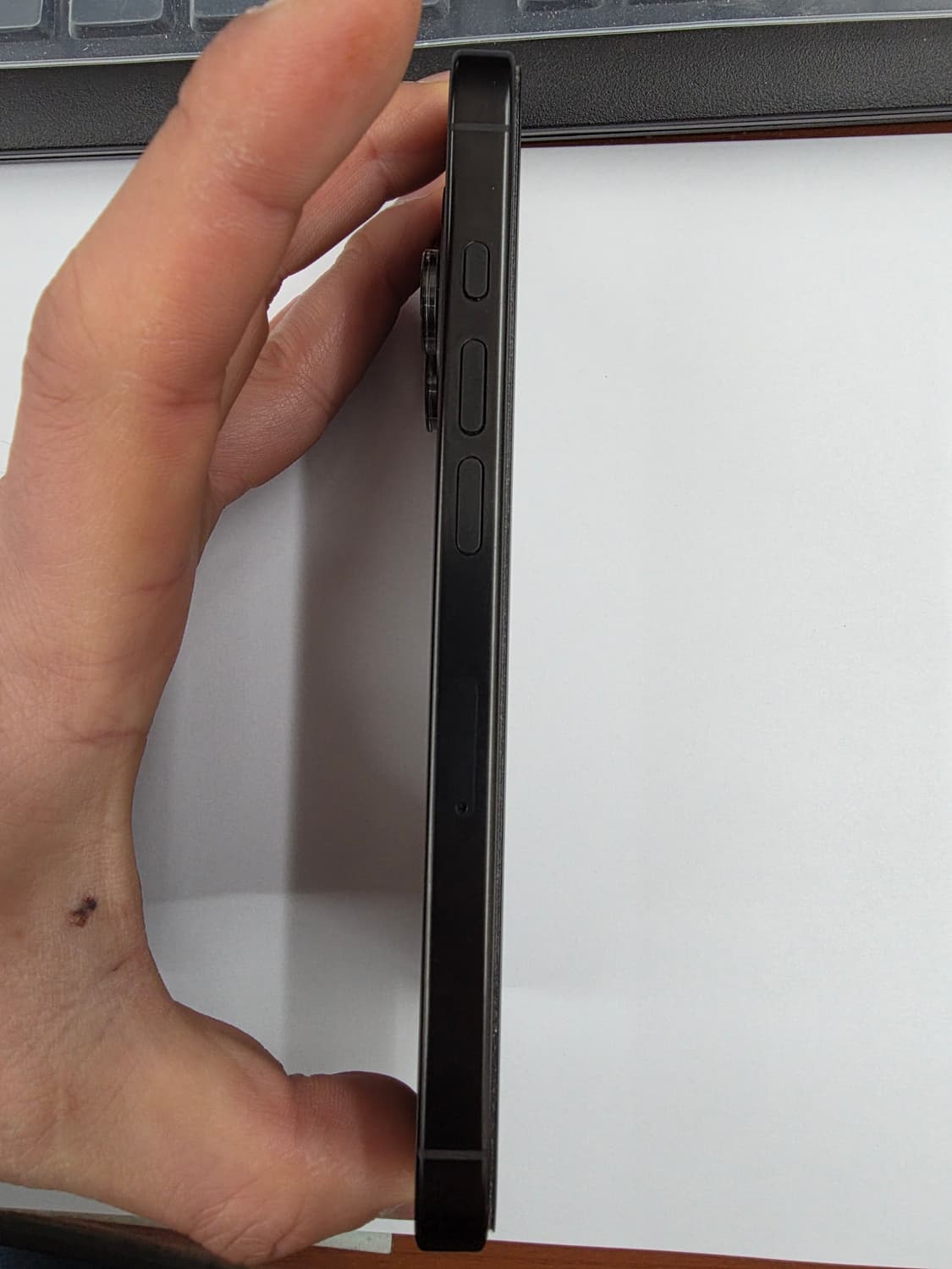 아이폰16pro 1tb 블랙티타늄 상품이미지3