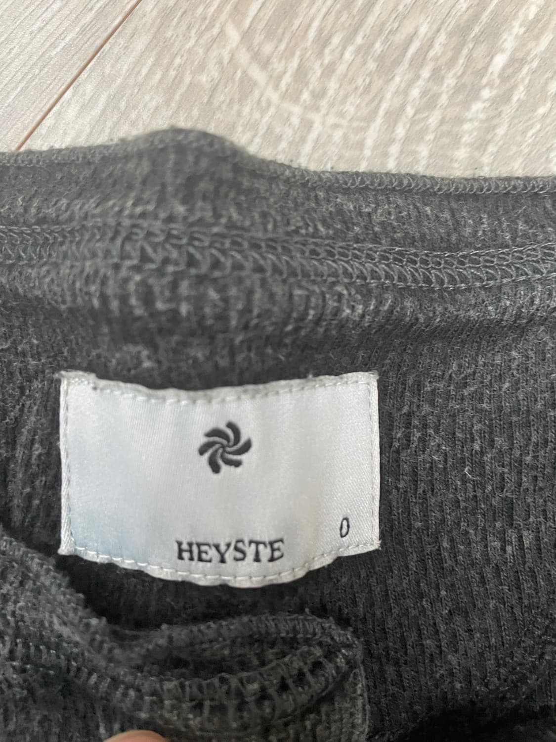 헤이스트 워시드 와플 니트 헨리 티 빈티지 블랙[0] 상품이미지3